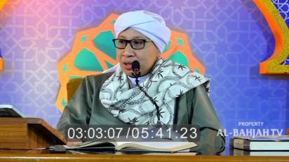 Sebenarnya Sah atau Tidak Salat Tanpa Menggunakan Sajadah? Buya Yahya Tegas Bilang Begini, Ternyata Hukumnya…