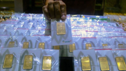 Saat Nilai Tukar Rupiah Terpuruk, Harga Emas Antam Kembali Naik ke Rp1,349 Juta per Gram