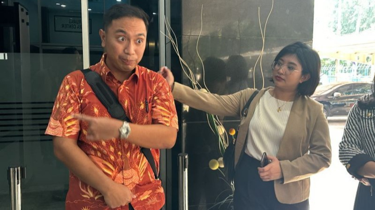 Kuasa Hukum Pengadu 'Sudutkan' Ketua KPU Hasyim Asy'ari Buntut Kasus Dugaan Asusila: Dia Sudah Pasrah!
            - galeri foto