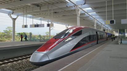 Soal Dugaan Korupsi Kereta Cepat Whoosh, Mahfud MD Sebut Bisa Saja Jokowi Dipanggil, Tapi...