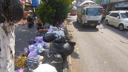 Dampak Penutupan TPST Piyungan, Aktivitas Warga di Kota Yogyakarta Terganggu Bau Sampah