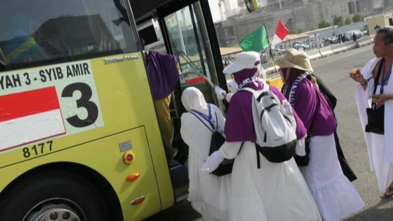 Siapa Selebgram LMN yang Jual Paket Haji Bervisa Ziarah Lewat Facebook?
            - galeri foto