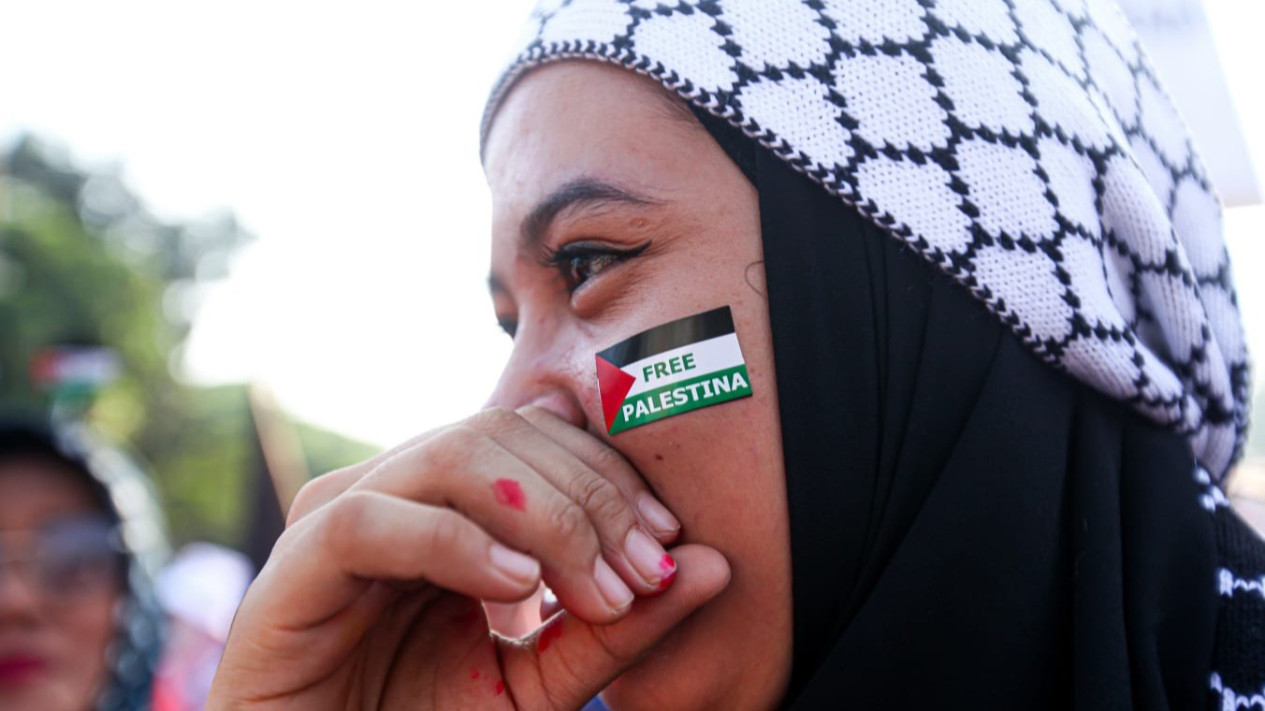 Aksi Bela Palestina Kembali Digelar di Jakarta, Kapolres Turun Tangan Terjunkan Ribuan Personel Minta Masyarakat Tertib
            - galeri foto