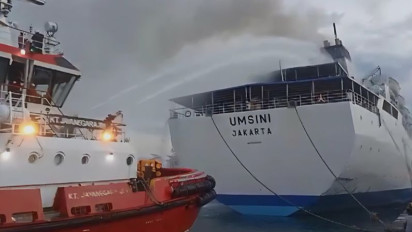 KM Umsini Yang Terbakar di Makassar Ternyata Sudah Berusia Hampir 40 Tahun,  Kapal Tertua Dalam Jajaran Armada Pelni