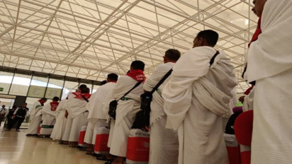 Gegara Bawa Batu di Koper, Jemaah Haji Embarkasi Jakarta Diperiksa Petugas Bandara Jeddah