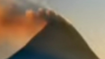 Gunung Merapi Luncurkan 7 Kali Guguran Lava ke Arah Barat Daya dan 13 Gempa Guguran