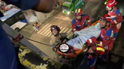 Stres Istrinya Selingkuh, Seorang Pria Coba Akhiri Hidup Terjun dari Fly Over Pasar Rebo