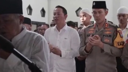 Polisi Jombang Gelar Salat Gaib untuk Briptu Rian yang Tewas Dibakar Hidup-Hidup oleh Istrinya Sendiri