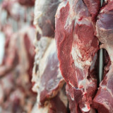 Harga Daging Sapi Naik Lagi Meski Beras, Bawang hingga Minyak Goreng Turun, Cek Daftarnya