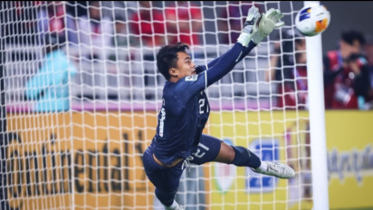 Suporter Filipina Marah Besar Kiper Timnas Indonesia Ernando Ari Tak Dikartu Merah Setelah Cederai Adrian Ugelvik