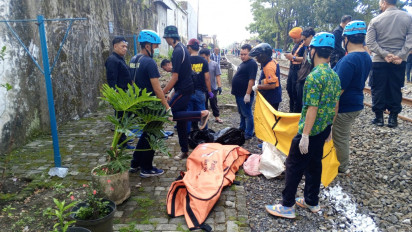 Pria Berjaket Ojol Asal Mergosono Tabrakan Diri saat KA Penataran Melintas di Perlintasan KA Purwantoro Kota Malang