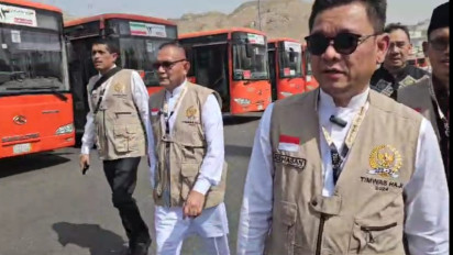 Timwas Haji Terpaksa Jalan Kaki Saat Sidak Terminal Bus di Makkah