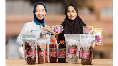 Cerita Nasabah PNM Ciptakan Inovasi Olahan Bunga Mawar