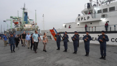 United States (US) Coast Guard Datangi Pelabuhan Tanjung Perak Surabaya, Ada Apa?