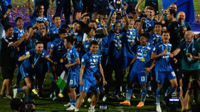Persib Bandung Full Senyum! 2 Personel Maung Bandung Ini Diganjar Penghargaan di Liga 1 2024-2025