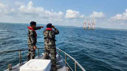 Pencari Besi Tua Langgar Janji Berujung Tewas Tertimpa Rumah Kontainer, Basarnas Kerahkan Tiga Kapal dan Satu Pesawat