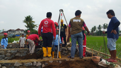 Tercebur Sumur, Seorang Warga Gondanglegi, Kabupaten Malang, Ditemukan Pingsan saat Dievakuasi