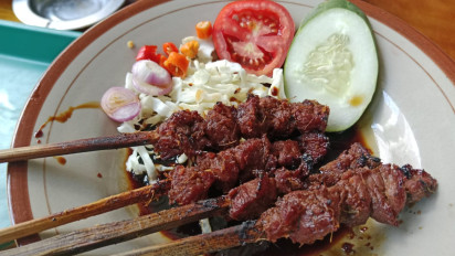 Nikmatnya Sate dan Gule Kambing Balibul Khas Boyolali di Surabaya, Dagingnya Empuk dan Gurih Menggoda Selera