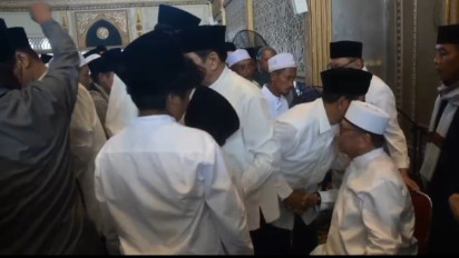 Rayakan Idul Adha di Kampung Halamannya, OSO Mengajak untuk Memakmurkan Kampung