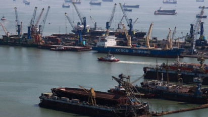 Punya Banyak Pelabuhan Besar, Khofifah Yakin Jawa Timur Bisa Jadi Pusat Ekonomi Indonesia