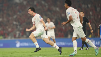 Thom Haye Blak-blakan Bicara Soal Selebrasi Knee Slide di Laga Timnas Indonesia, Singgung Soal Rumput GBK