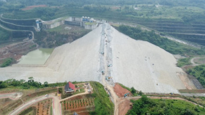 Makan Biaya Rp2,8 Triliun, Bendungan Irigasi dan Listrik untuk Jabar-Jateng Ini Rampung 98 Persen dan Segera Diresmikan Presiden Jokowi