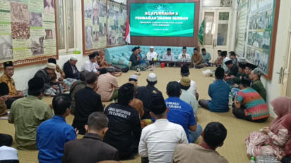 Gandeng Lintas Agama, PCNU Surabaya Bagikan Ribuan Paket Daging Kurban Ke Warga Non Muslim