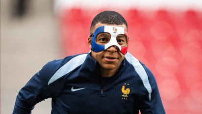 Patah Tulang Hidung Tak Surutkan Semangat Kylian Mbappe Tampil Lawan Belanda