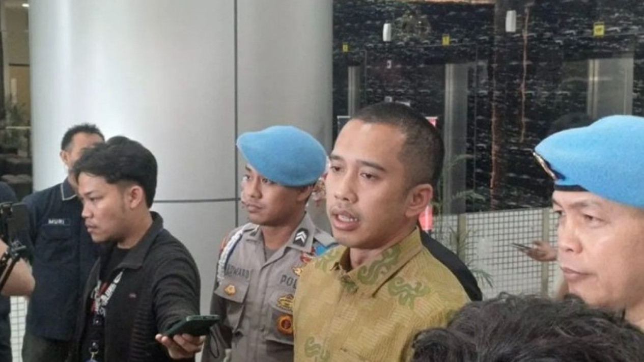 Polisi Buru Pemasok Narkoba Jenis Sabu yang Jerat Virgoun
            - galeri foto