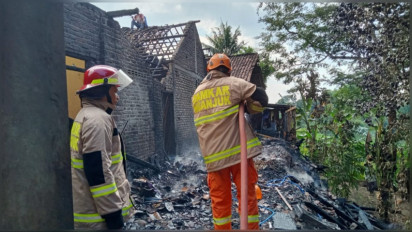 Kebakaran Hebat di Nganjuk, Rumah dan Kandang Ternak Warga Hangus Terbakar