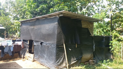 Nestapa Keluarga Suhadi di Pemalang, Sekeluarga Tinggal di Gubuk Sempit Berdinding Plastik