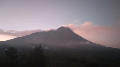 Gunung Merapi Luncurkan 11 Kali Guguran Lava, Jarak Luncur Maksimal 1,6 Kilometer