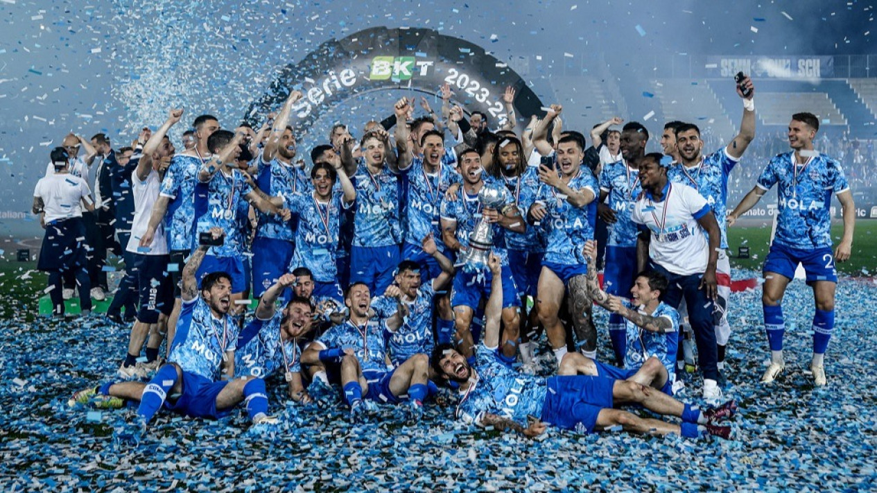 Bursa Transfer: Mimpi Buruk Timnas Indonesia dan Lionel Messi Segera Susul Bomber Italia Berharga 100 Juta Euro Ini ke Como
            - galeri foto