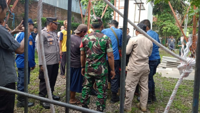 Diduga Depresi Masalah Ekonomi, Pria di Purbalingga Nekat Panjat Tower Seluler