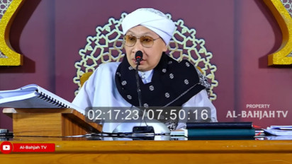 Baju Kena Parfum Beralkohol Harus Langsung Dicuci dan Tidak Bisa Dipakai Shalat? Buya Yahya Tegaskan Hukumnya...