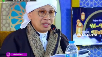 Jumatan di Masjid Belum Selesai tapi Perempuan Sudah Mulai Shalat Dzuhur, Memangnya Boleh? Buya Yahya Tegaskan...