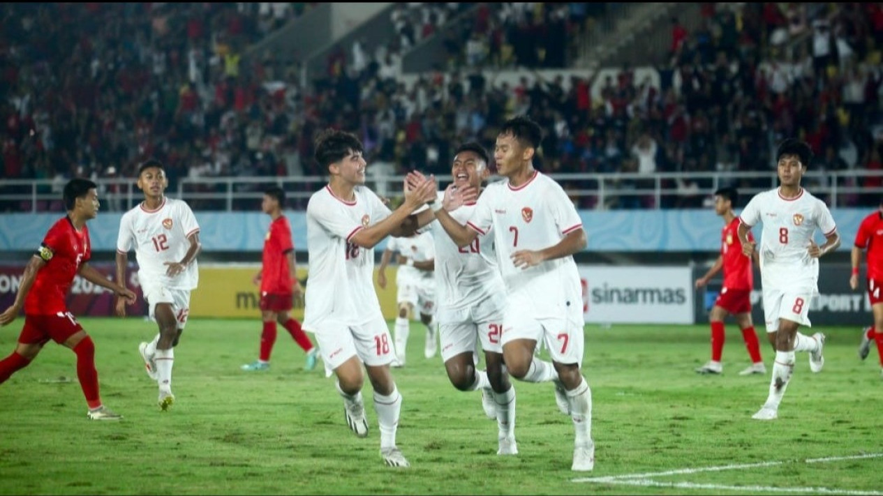 Usai Dibantai Setengah Lusin Gol oleh Timnas Indonesia U-16, Pelatih Laos Mengaku Rela Jika Timnya...
            - galeri foto
