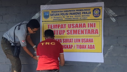 Petugas Satpol PP Tutup Paksa Tiga Tempat Karaoke Ilegal di Probolinggo