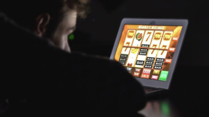 Fantastis, Omzet Bandar Judi Online Rp365 Miliar di Jabar, Polisi Temukan 216 Buku Tabungan