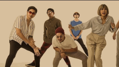 Lirik Lagu Aduh - Maliq & D'Essentials: Surga Itu Kamu, Duniawi Juga Kamu..