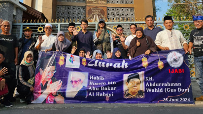 Jelang Muktamar di Surabaya, Jemaah Ahlulbait Indonesia Ziarah ke Makam Gus Dur dan Sunan Ampel
