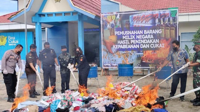 Bea Cukai Sintete Musnahkan Ribuan batang Rokok Ilegal dan Pakaian Bekas Impor