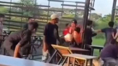 Viral Kawanan Debt Collector Keroyok Karyawan Mie Ayam di Kabupaten Tangerang