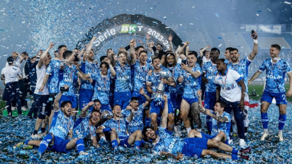 Rangkuman Bursa Transfer Terkini: Como Dapat Kabar Buruk, Manchester United Buru Bek Timnas Pusat