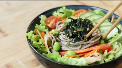 Cocok Untuk Diet! Ini Resep Japanese Soba Salad Ala Chef Devina Hermawan