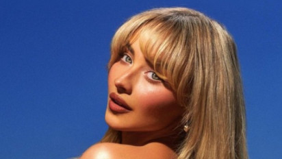 Viral, Lirik Lagu Please Please Please - Sabrina Carpenter Lengkap dengan Terjemahan Bahasa Indonesia