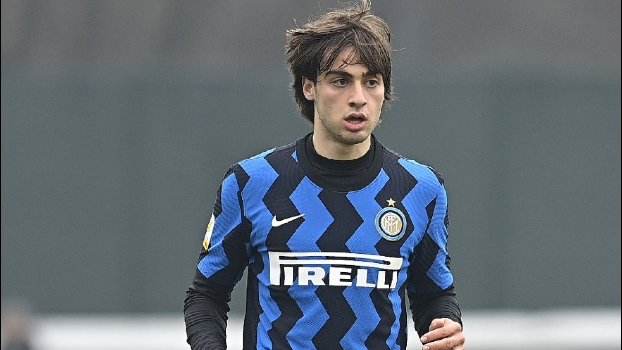 Bursa Transfer Liga Italia: Jadi Incaran Serius, Bintang Potensial Inter Milan Kian Dekat Jadi Tandem Pilar Timnas Indonesia
            - galeri foto