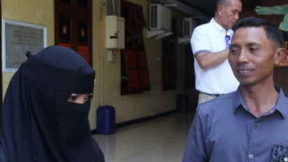 Anaknya Hamil dan Dinikahi Pengurus Ponpes Tanpa Izin, Sambil Menangis Rokim Ceritakan Kepedihannya