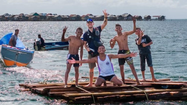 Viral Aksi Bule Perbaiki Jembatan Warga di Wakatobi Tuai Pujian, Alasan Kades Kecewa: Nggak Koordinasi Dulu