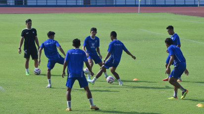 Tanpa Bojan Hodak Serta Pemain Asing dan Naturalisasi, Persib Mulai Jalani Latihan Perdana Pramusim